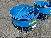 3x betonkubel 300/350l - afbeelding 17 van  17