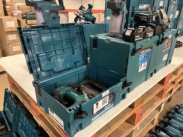 3x bouwgereedschap, 3x accu, 1x lader, m-boxen makita, 1x djv182zj, 1x dhs630zj, 1x dhr242zjv - afbeelding 3 van  11