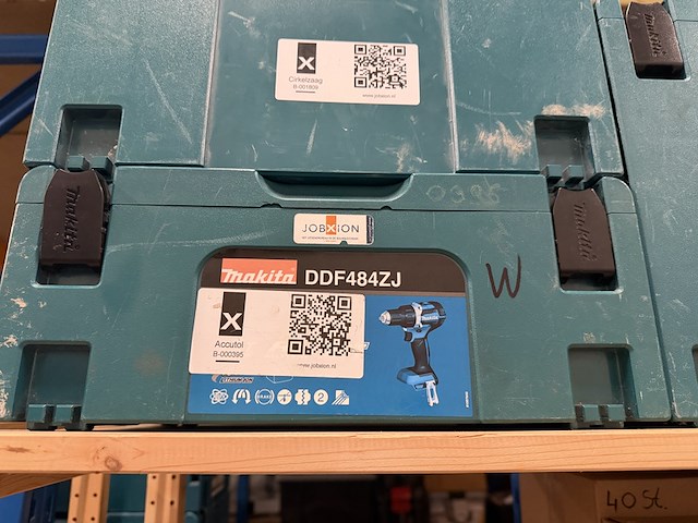 3x bouwgereedschap in m-box met 1x accu, 1x lader makita, dhs630zj, dhr242zjv, ddf484zj - afbeelding 4 van  6