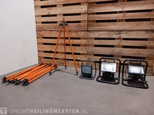 3x bouwlamp met 5x statief - afbeelding 1 van  9