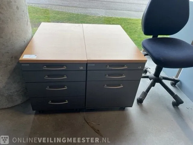 3x bureaustoel, 2x ladenblok en 2x sidetable - afbeelding 1 van  6