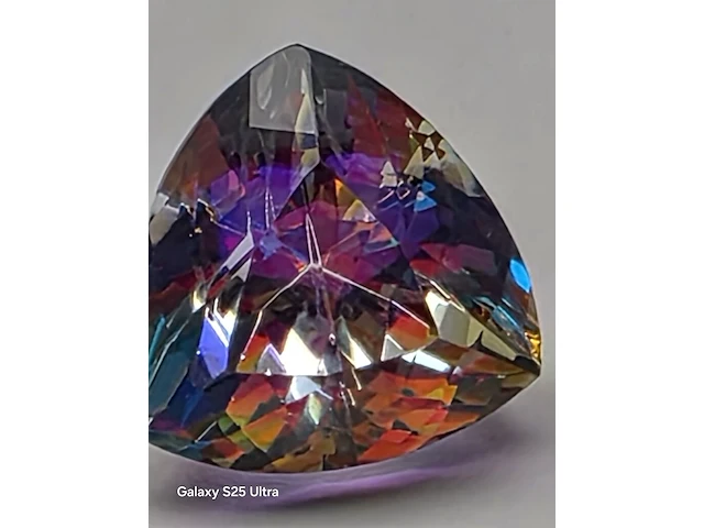 3x diamant 0,29 ct/ topaas 68,30 ct / ammoliet 20,55 ct - afbeelding 20 van  49
