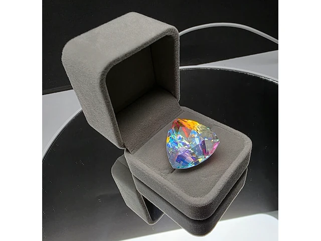 3x diamant 0,29 ct/ topaas 68,30 ct / ammoliet 20,55 ct - afbeelding 31 van  49