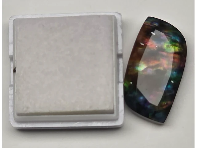 3x diamant 0,29 ct/ topaas 68,30 ct / ammoliet 20,55 ct - afbeelding 35 van  49