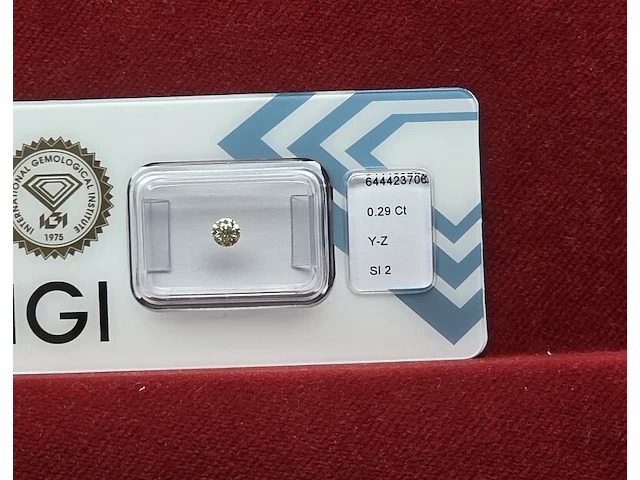 3x diamant 0,29 ct/ topaas 68,30 ct / ammoliet 20,55 ct - afbeelding 34 van  49