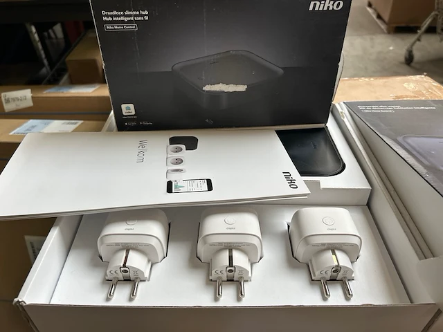 3x draadloze slimme hub, starter kit slim wonen niko - afbeelding 2 van  7