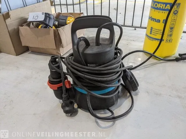 3x drukvat met een dompelpomp o.a. gloria en gardena - afbeelding 5 van  7