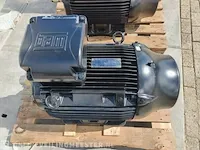3x elektromotor 75 kw ongebruikt weg, w22 premium, zwart, bouwjaar 2018 - afbeelding 3 van  8