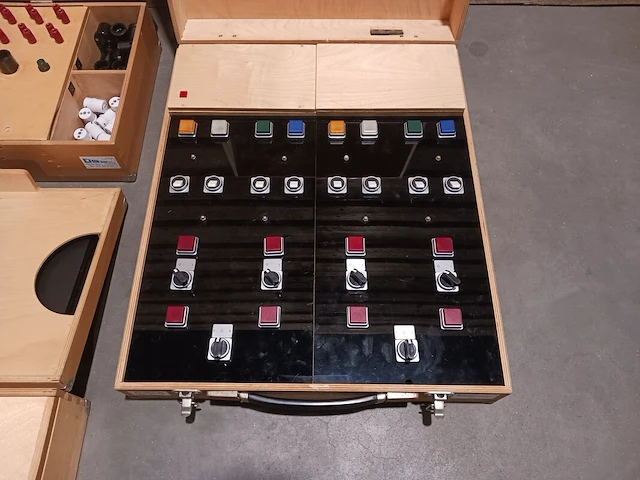 3x elektrotechniek testkist, mtm - afbeelding 21 van  27