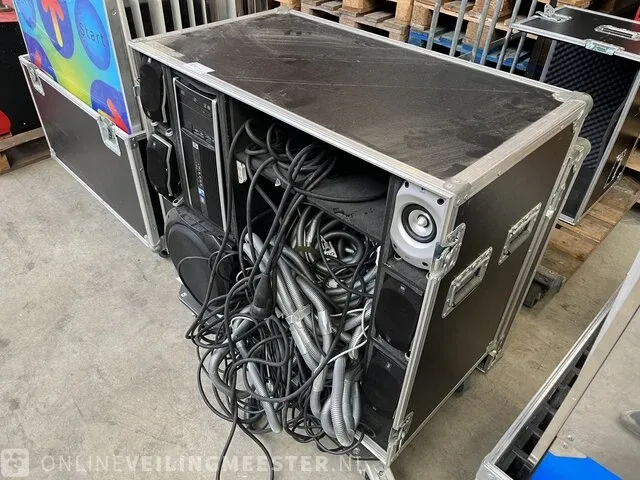 3x flightcase met dansplaten en muziekinstallatie - afbeelding 3 van  14