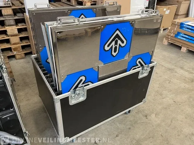 3x flightcase met dansplaten en muziekinstallatie - afbeelding 9 van  14