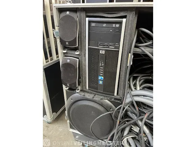 3x flightcase met dansplaten en muziekinstallatie - afbeelding 13 van  14