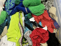 3x grote bakken kleding - afbeelding 2 van  8