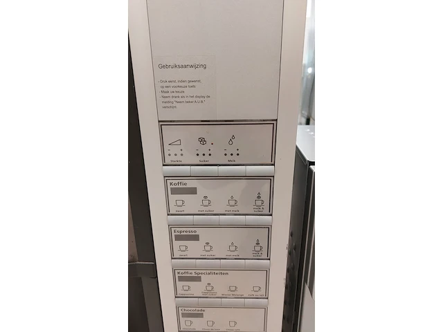 3x horeca koffie automaten, douwe egberts, celecta, animo - afbeelding 3 van  14