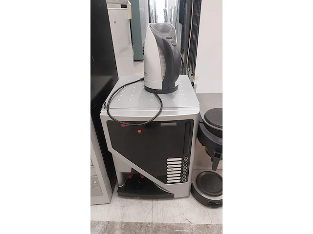 3x horeca koffie automaten, douwe egberts, celecta, animo - afbeelding 8 van  14