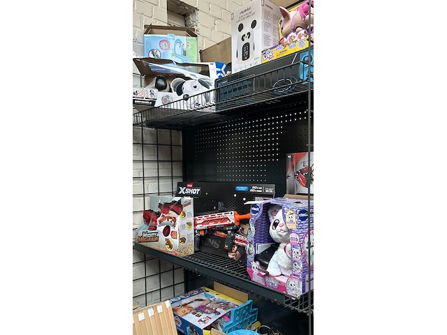 3x inhoud stellingvak met a-merk speelgoed w.o. vtech, ycoo, zuru x-shot, play-doh - afbeelding 1 van  10