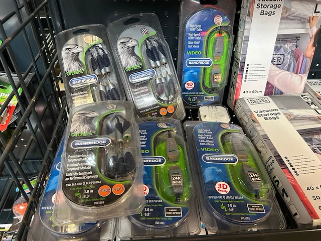 3x inhoud stellingvak w.o. bouwmarktartikelen w.o. konig, black&decker - afbeelding 6 van  13