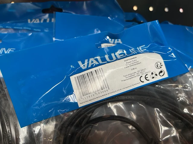 3x inhoud stellingvak w.o. bouwmarktartikelen w.o. konig, black&decker - afbeelding 8 van  13