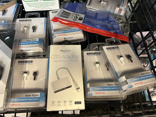 3x inhoud stellingvak w.o. bouwmarktartikelen w.o. konig, black&decker - afbeelding 12 van  13