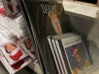 3x inhoud stellingvak w.o. cd's, bouwmarktartikelen w.o. varta, dunlop - afbeelding 11 van  11
