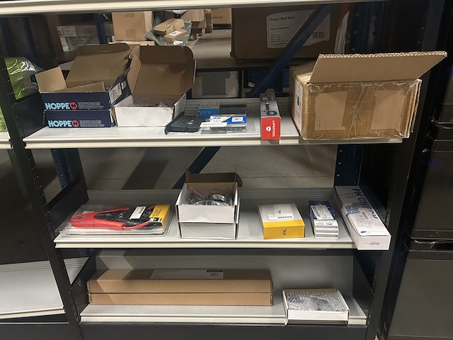 3x inhoud stellingvak w.o. deurbeslag en elektronica w.o. hoppe, slv, toolcraft, levivo - afbeelding 1 van  11