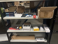 3x inhoud stellingvak w.o. deurbeslag en elektronica w.o. hoppe, slv, toolcraft, levivo - afbeelding 1 van  11