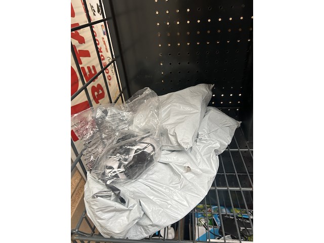 3x inhoud stellingvak w.o. juicemaker, vacuumcleaner, divers speelgoed w.o. keenray, perobuno - afbeelding 9 van  9