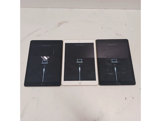 3x ipad, apple, a1893 - afbeelding 11 van  19