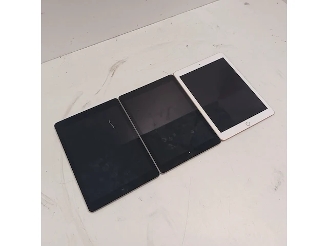 3x ipad, apple, a1893 - afbeelding 1 van  19