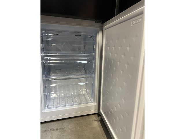 3x koel-vriescombinatie chiq - afbeelding 10 van  11