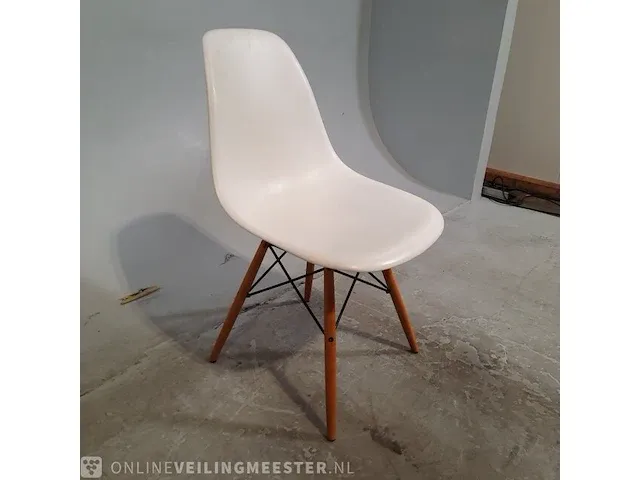 3x kuipstoel vitra, eames - afbeelding 2 van  9