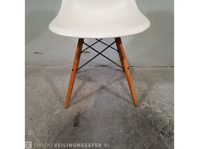 3x kuipstoel vitra, eames - afbeelding 5 van  9