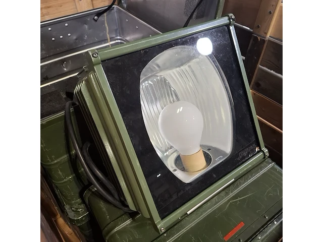 3x lamp in transportkist en 3x statief - afbeelding 6 van  10