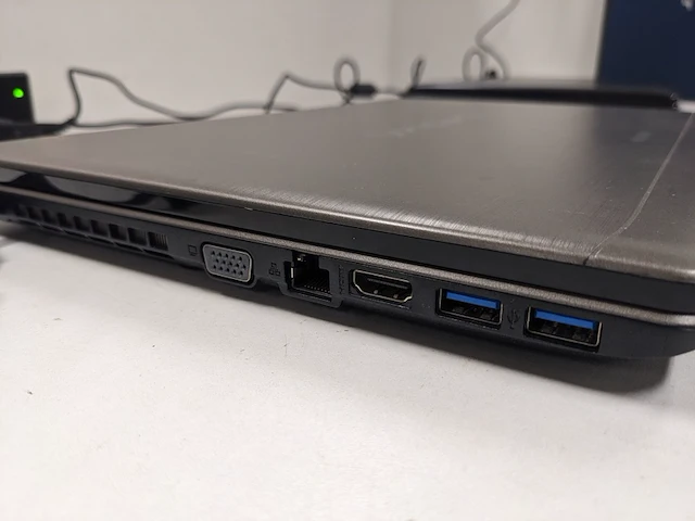 3x laptop, acer, asus en medion - afbeelding 17 van  27