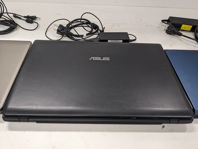 3x laptop, acer, asus en medion - afbeelding 22 van  27