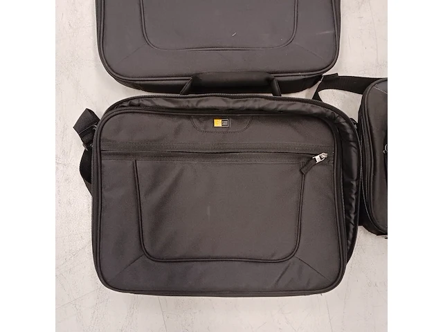3x laptoptas, case logic en targus - afbeelding 2 van  5