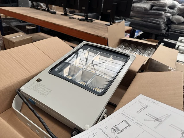 3x led flood light fl1 135w 4000k ellipz lighting - afbeelding 2 van  6