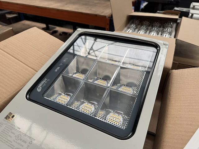 3x led flood light fl1 135w 4000k ellipz lighting - afbeelding 3 van  6