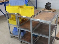 3x magazijnwagen met diverse magazijnbakjes - afbeelding 1 van  5