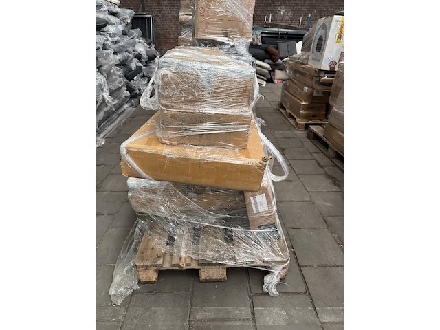 3x mix pallet retouren w.o. make-up tafels, wasmanden en stellingkasten w.o. xdays, - afbeelding 2 van  21