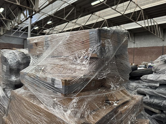 3x mix pallet retouren w.o. make-up tafels, wasmanden en stellingkasten w.o. xdays, - afbeelding 15 van  21