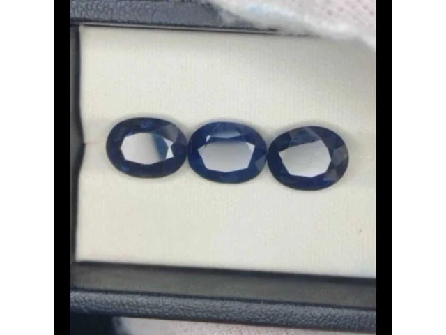 3x natuurlijk saffier - 13.05ct, blauw - afbeelding 1 van  1