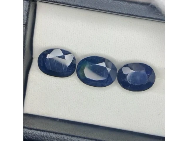 3x natuurlijke saffier - 15.35ct (totaal), blauw - afbeelding 1 van  1