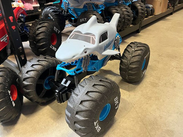 3x onderkant stelling loopauto's, speelgoed - afbeelding 3 van  8