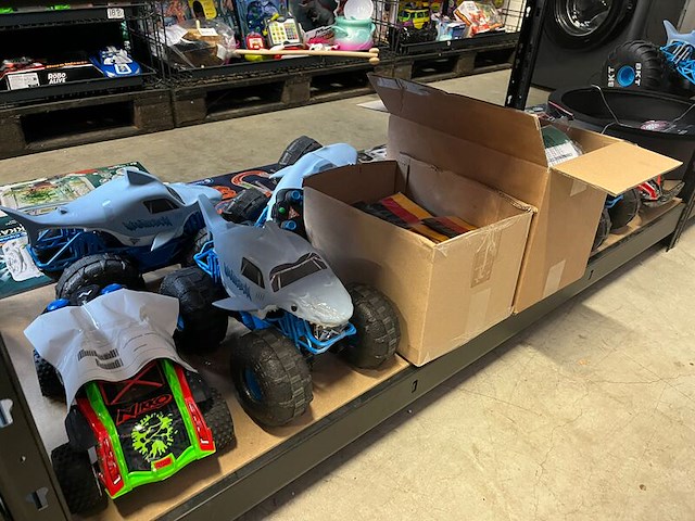 3x onderkant stelling loopauto's, speelgoed - afbeelding 6 van  8