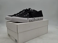 3x paar schoenen, maat 43, calvin klein - afbeelding 1 van  8
