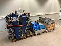 3x pallet acculaders en omvormers - afbeelding 1 van  11