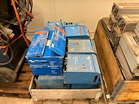 3x pallet acculaders en omvormers - afbeelding 8 van  11
