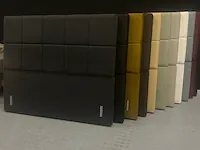 3x pallet met bed hoofdborden (23 totaal) diverse kleuren - afbeelding 1 van  5