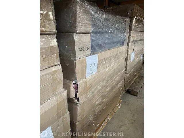 3x pallet met bed hoofdborden (23 totaal) diverse kleuren - afbeelding 4 van  5